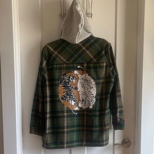Empyre Tiger Flannel
